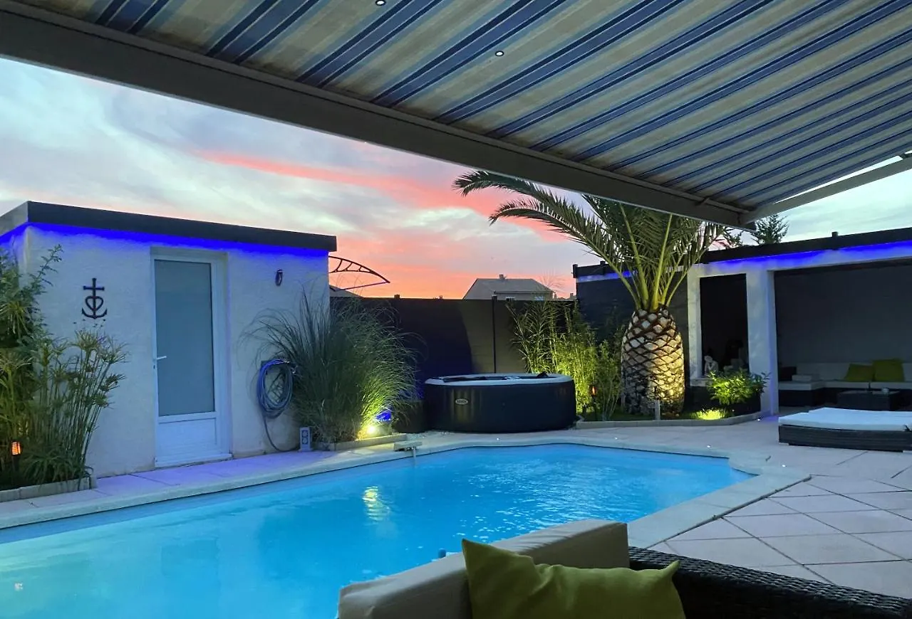ויטרולה Studio Piscine Pa Ni Pwoblem